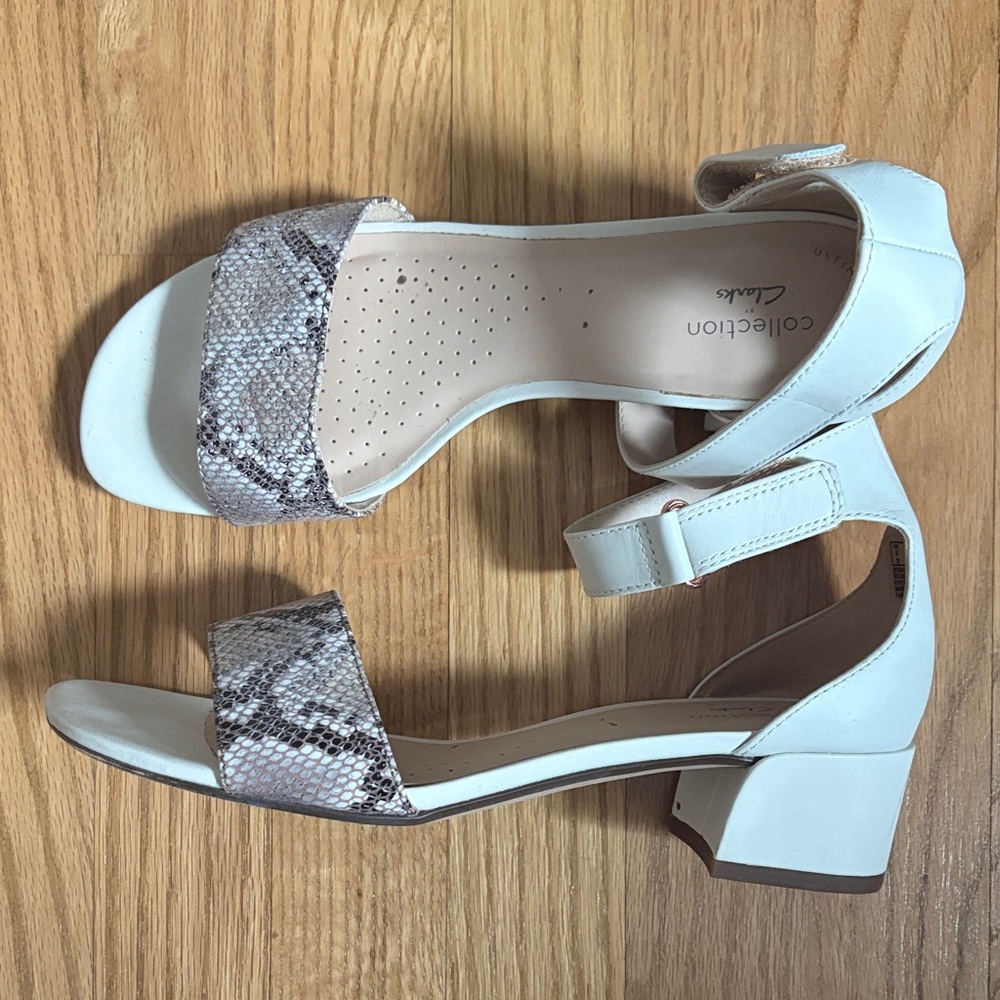 Clarks Women's Cream and Brown Heels